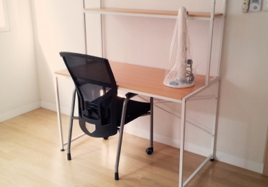 Desk (DE004)